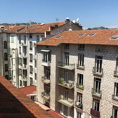 F2 Centre - Gare Apartament *