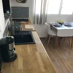 F2 Centre - Gare Apartamento *