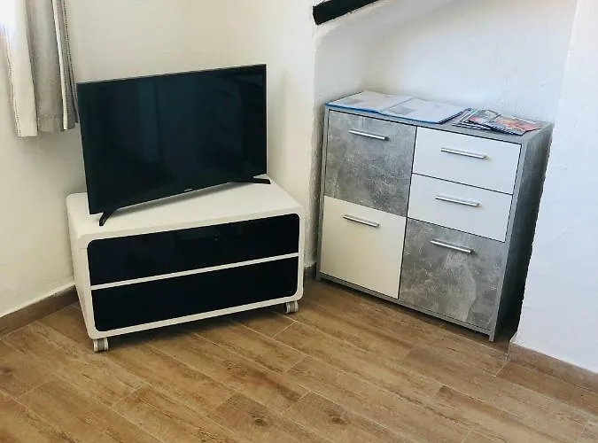 F2 Centre - Gare Apartamento *