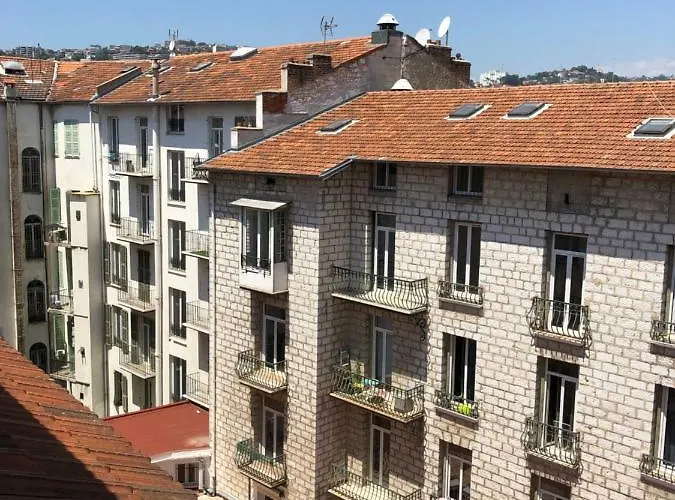 F2 Centre - Gare Apartamento *